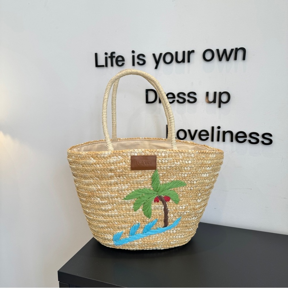 LOEWE 26x22x27cm straw bag
